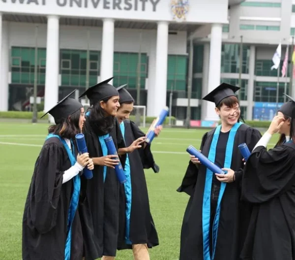 sunway-university-graduate-768x512